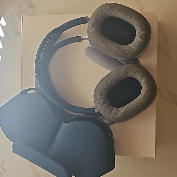 Apple Airpods Max - Picture 4 of 5